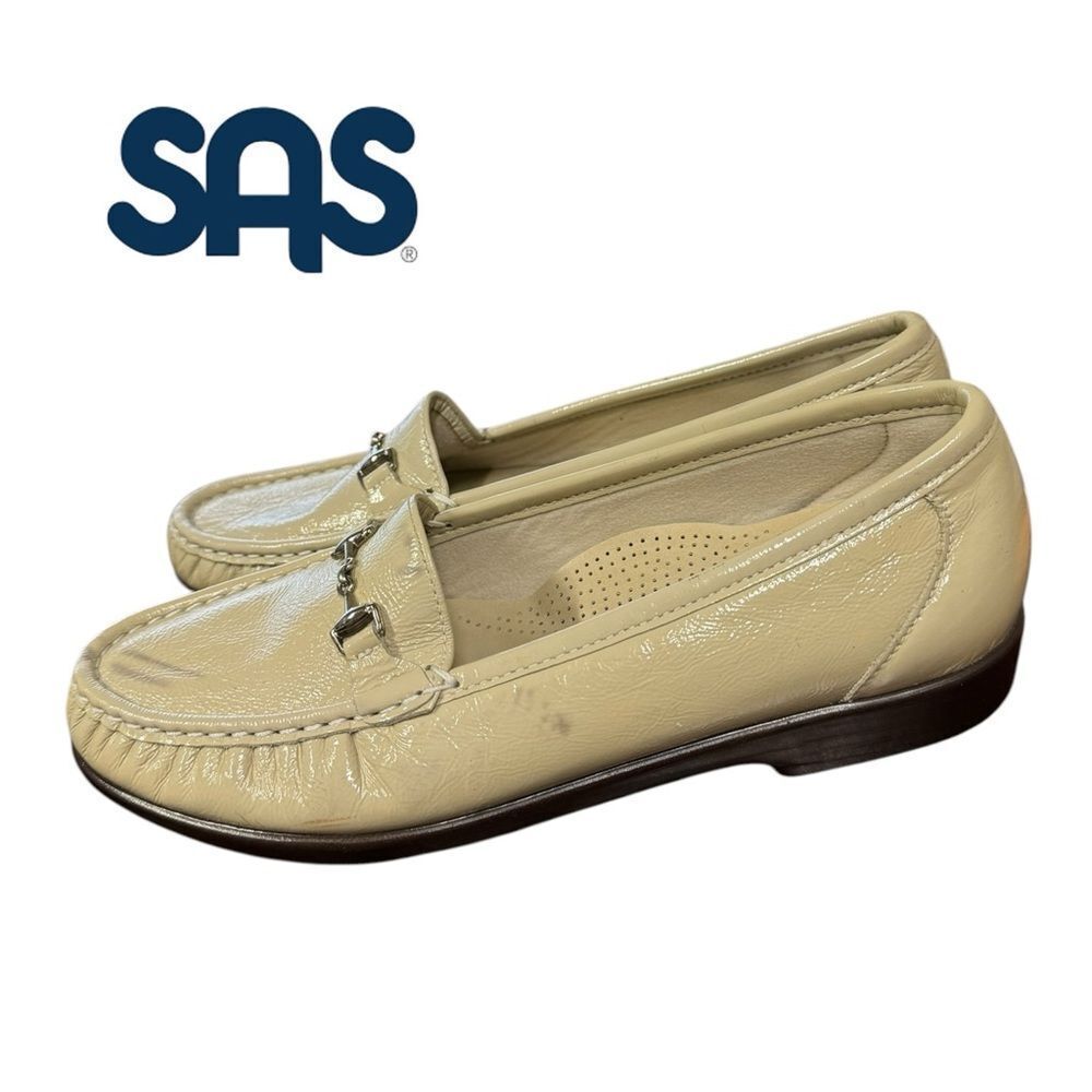 SAS Metro Slip-on Cream Off White Women's Loafers Flats 8.5 8.5W Wide